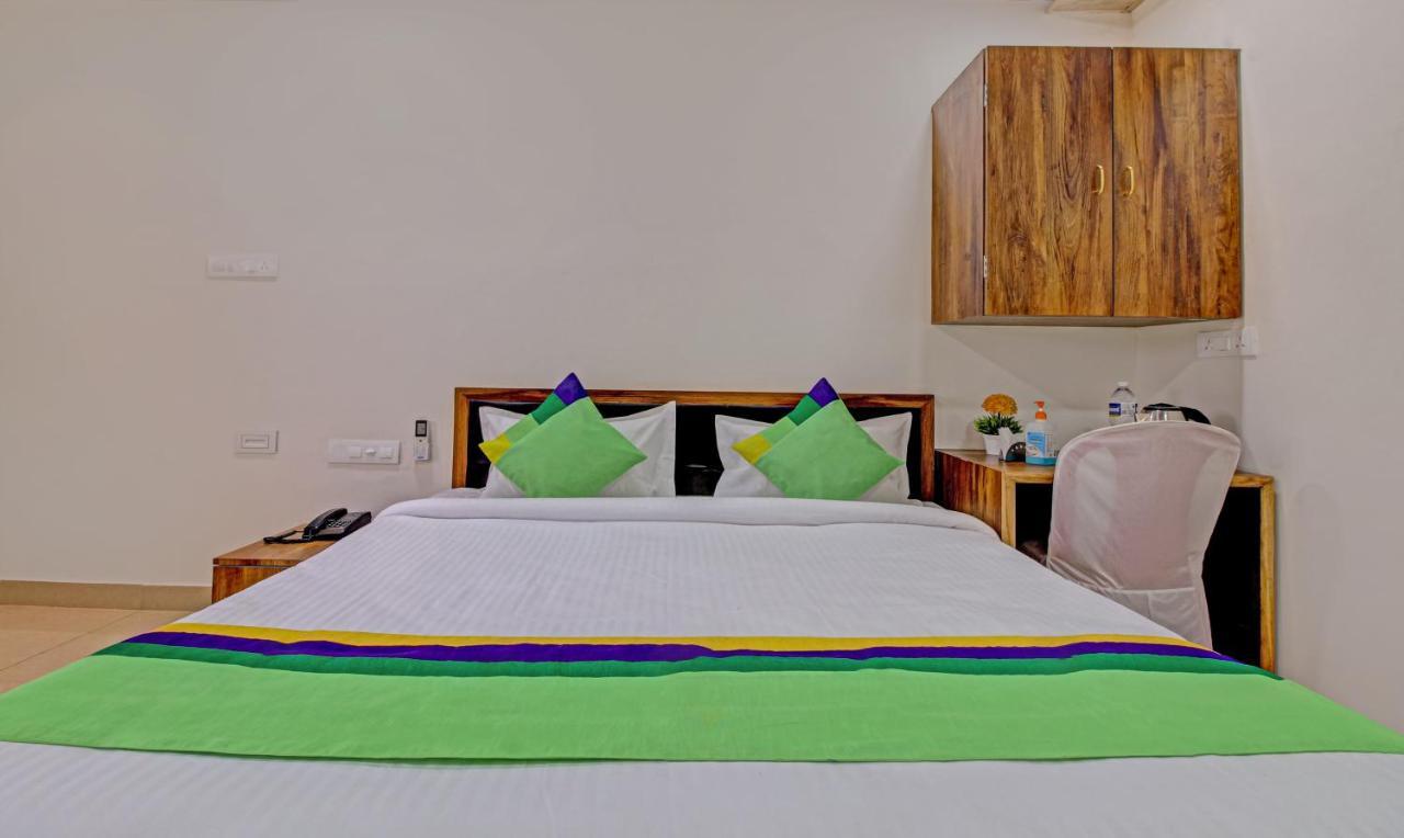 Sai Samrat Resort Сатара Экстерьер фото